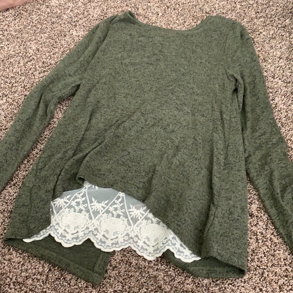 *** Olive and cream peekaboo lace